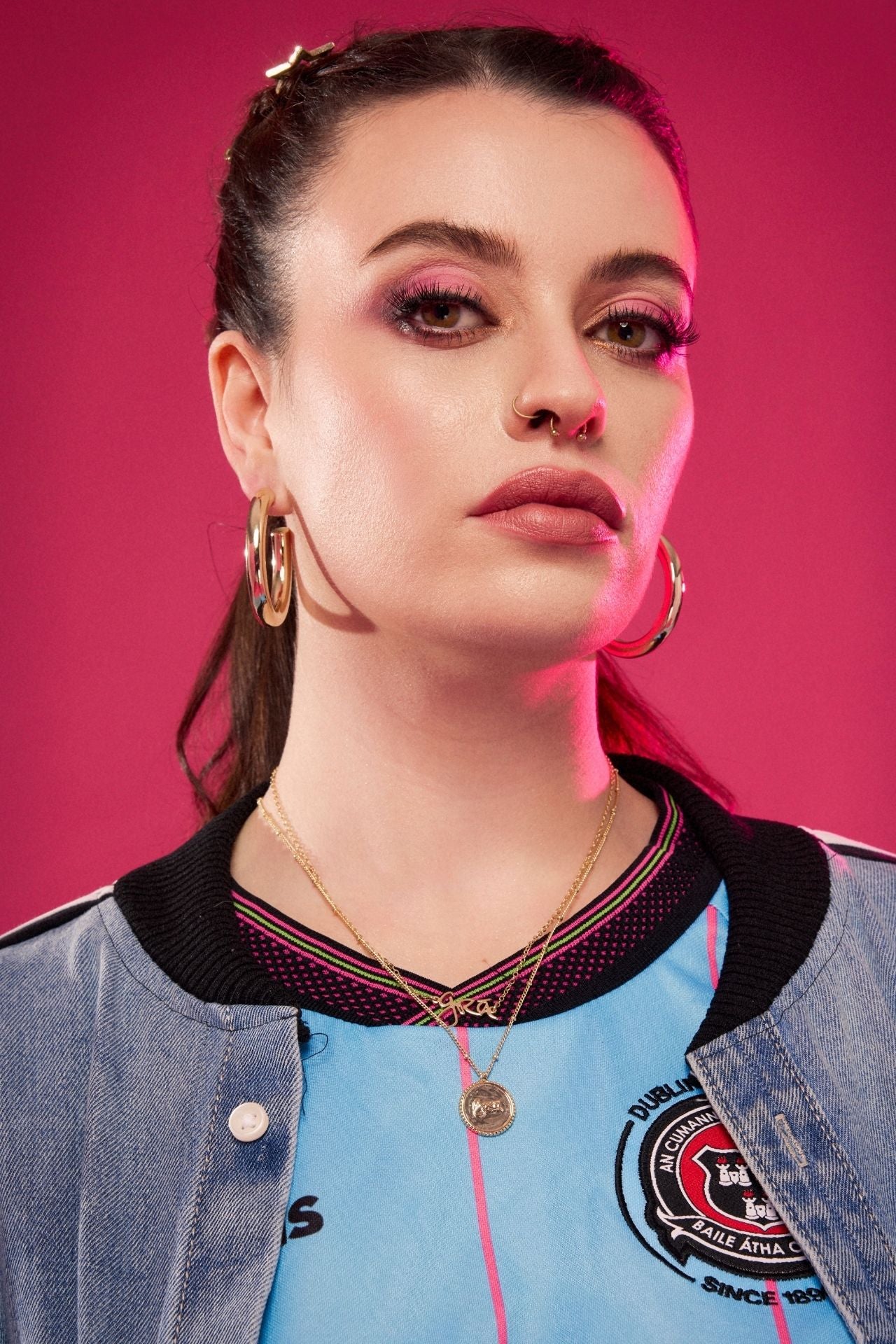 Grá Gold Medallion Pendant Necklace